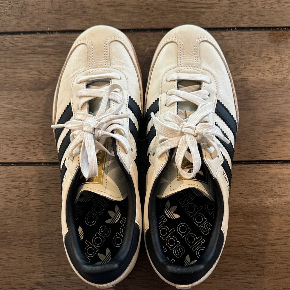 Adidas Women’s Samba Cream White / Core Black / Sand Strata Sneakers
